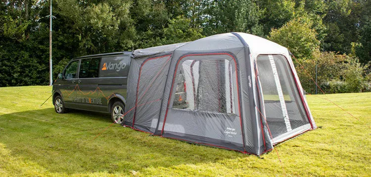 Vango Tailgate Airhub Low Awning (2022) Vango Airbeam Vango Tailgate Airhub Low Awning (2022) -Vango Store 2021 vango lifestyle awning airhub 03