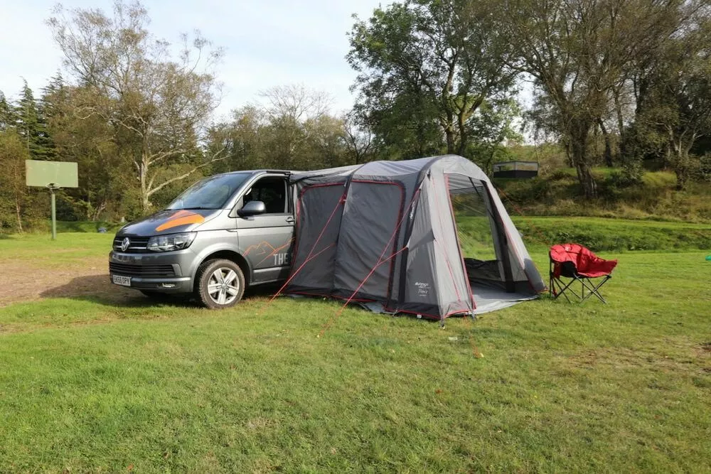 Vango Faros II Air Low Awning (2023) Vango Airbeam Vango Faros II Air Low Awning (2023) -Vango Store 2021 vango lifestyle faros ii air 01