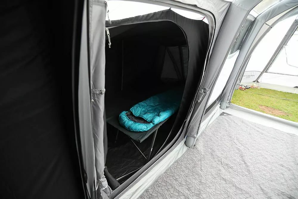 Vango Studio Large for Anantara IV (TA010) Vango Airbeam Vango Studio Large For Anantara IV (TA010) -Vango Store van 2022 lifestyle anantara air 450xl hi 99